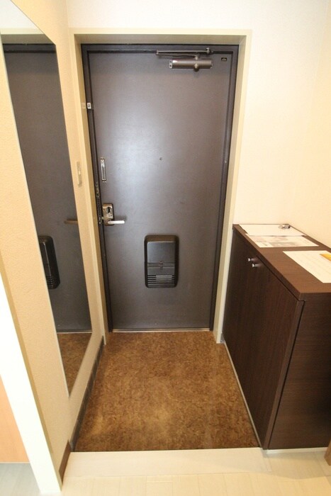 物件内観写真17　(玄関)