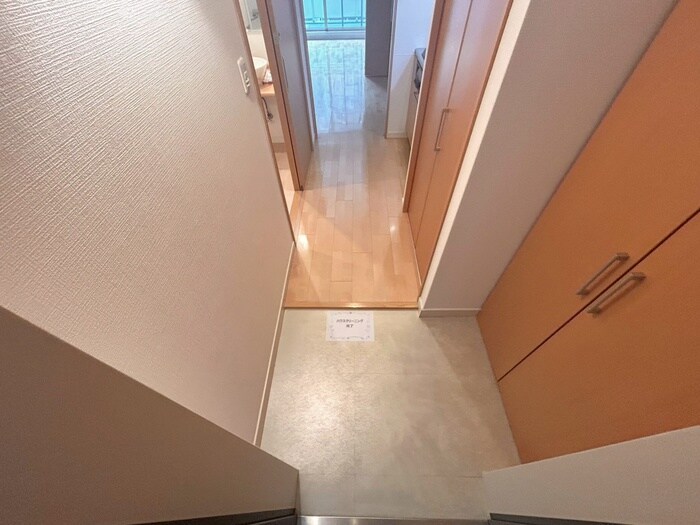 物件内観写真14　(玄関)