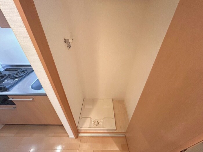 物件内観写真18　(洗濯機置場)