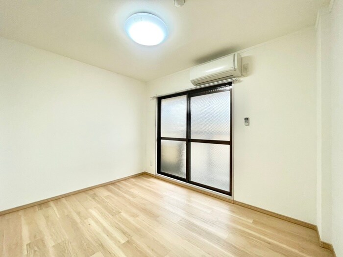 物件内観写真14　(居室)