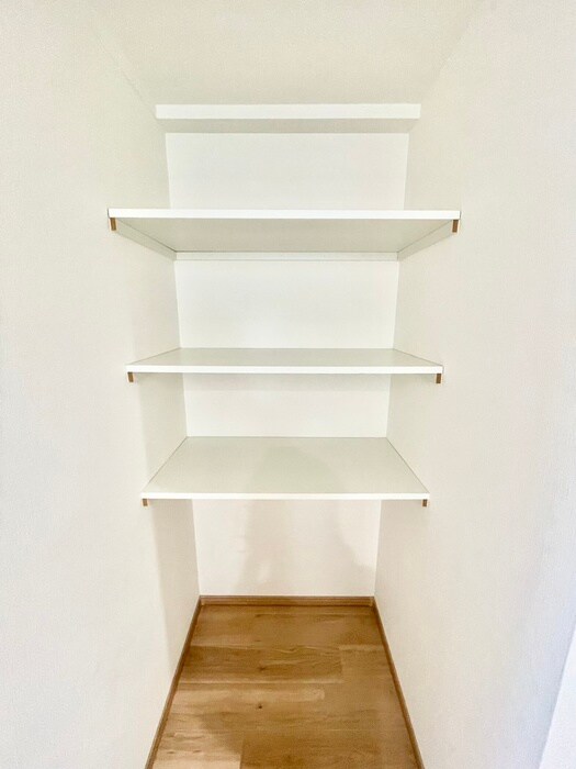 物件内観写真16　(収納)