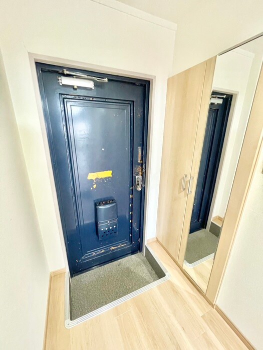 物件内観写真17　(玄関)