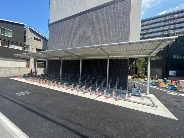 物件外観写真4　(駐輪場)