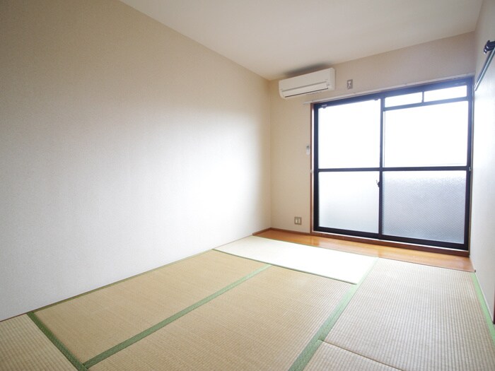 物件内観写真9　(居室)