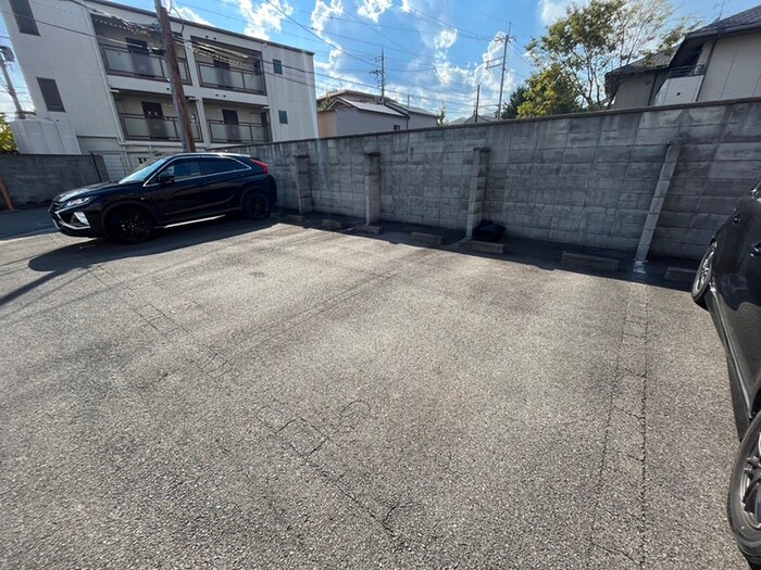 物件外観写真5　(駐輪場)