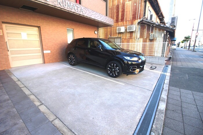 物件外観写真4　(駐車場)