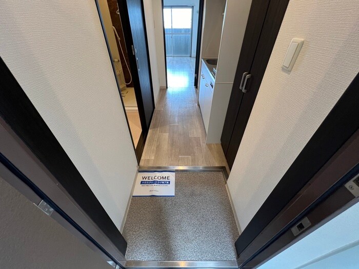 物件内観写真15　(玄関)