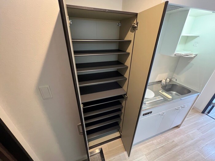 物件内観写真15　(靴箱)