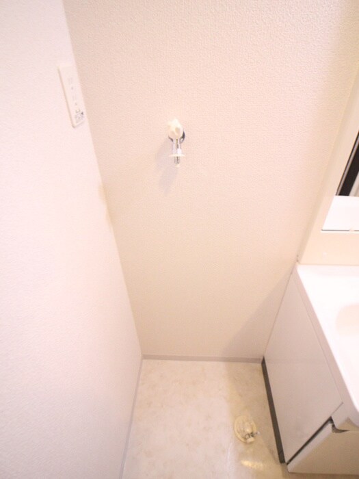 物件内観写真11　(洗濯機置場)