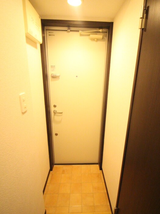 物件内観写真19　(玄関)