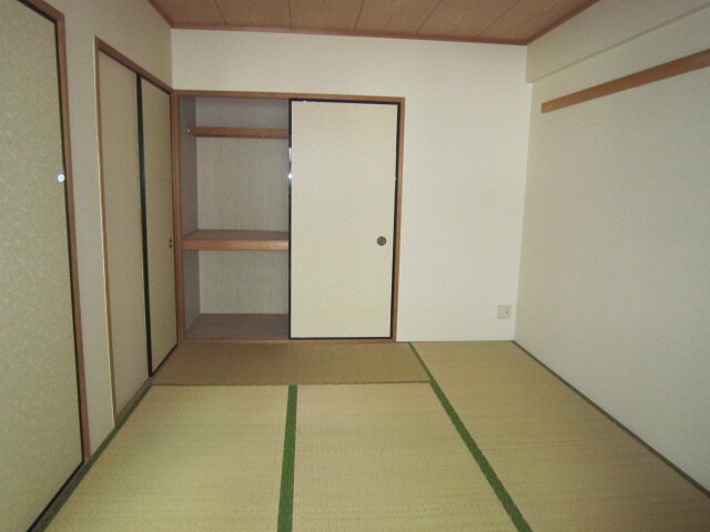 物件内観写真11　(居室)