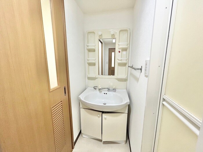 物件内観写真13　(洗面)