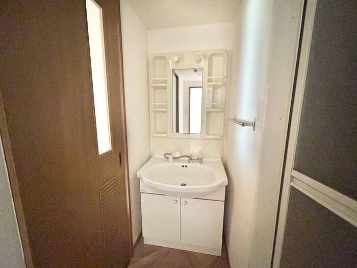 物件内観写真13　(洗面)