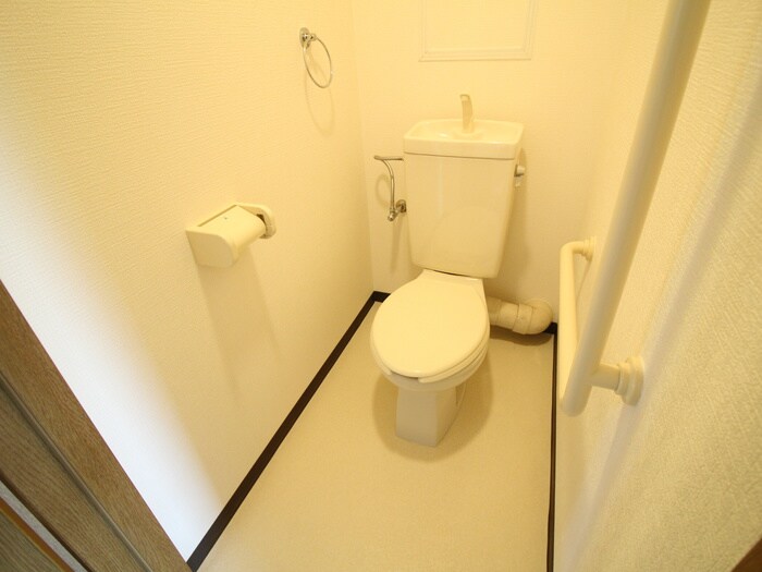 物件内観写真14　(トイレ)