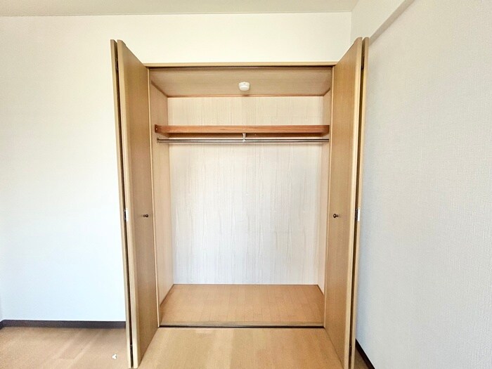 物件内観写真15　(収納)