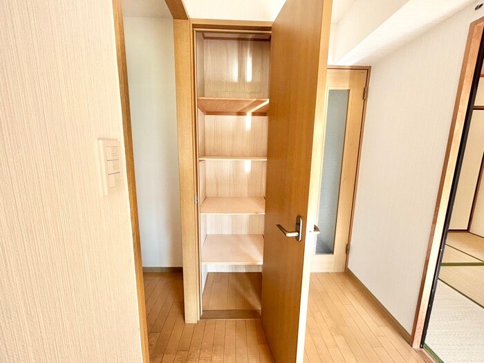 物件内観写真16　(収納)