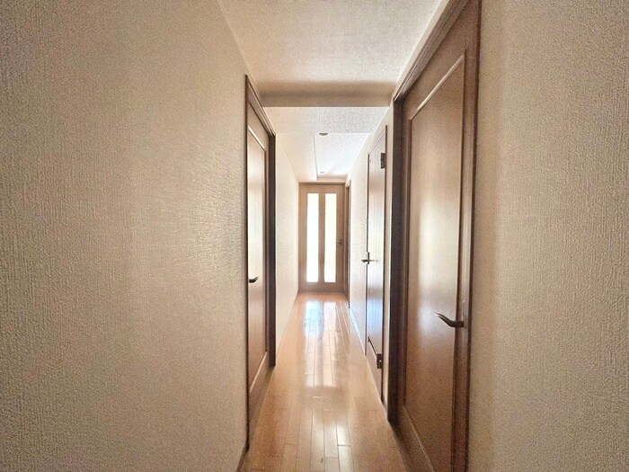 物件内観写真20　(廊下)