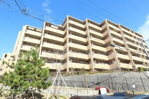 ﾛｰﾚﾙｺｰﾄ千里山星が丘（402）外観写真