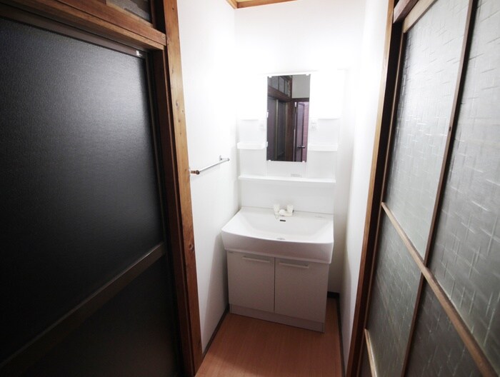 物件内観写真11　(洗面)