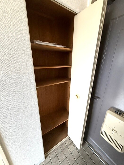物件内観写真8　(靴箱)