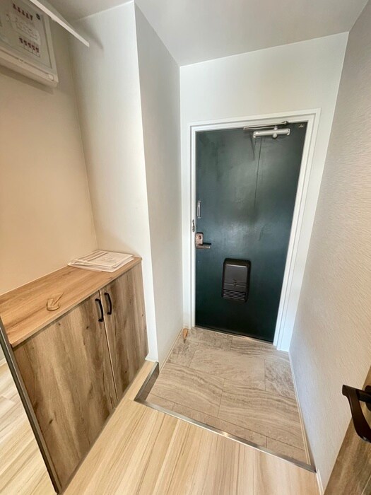 物件内観写真17　(玄関)