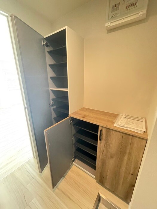 物件内観写真18　(靴箱)