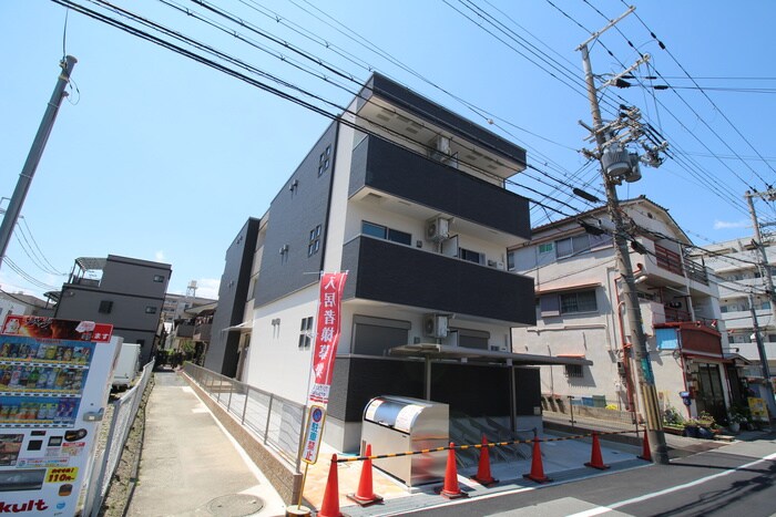 物件外観写真1　(外観写真)