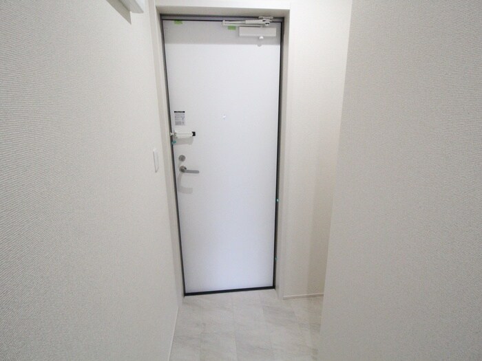 物件内観写真15　(玄関)