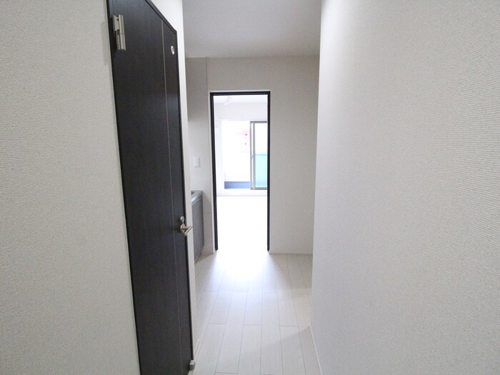 物件内観写真16　(廊下)