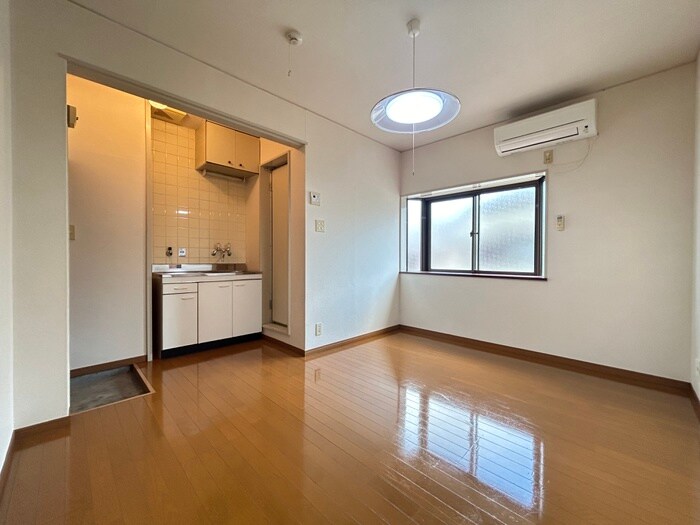 物件内観写真9　(居室)