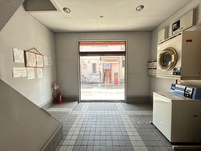 ピエール青山のエントランス部分