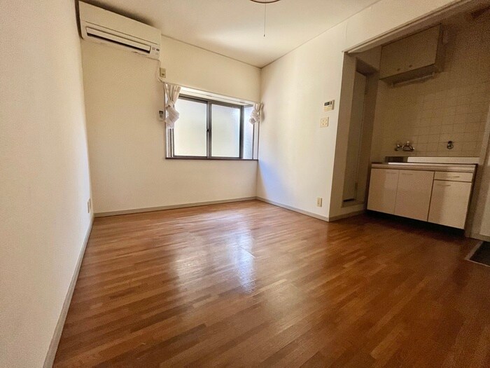 物件内観写真10　(居室)