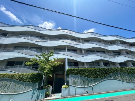 マナ－ハウス外観写真