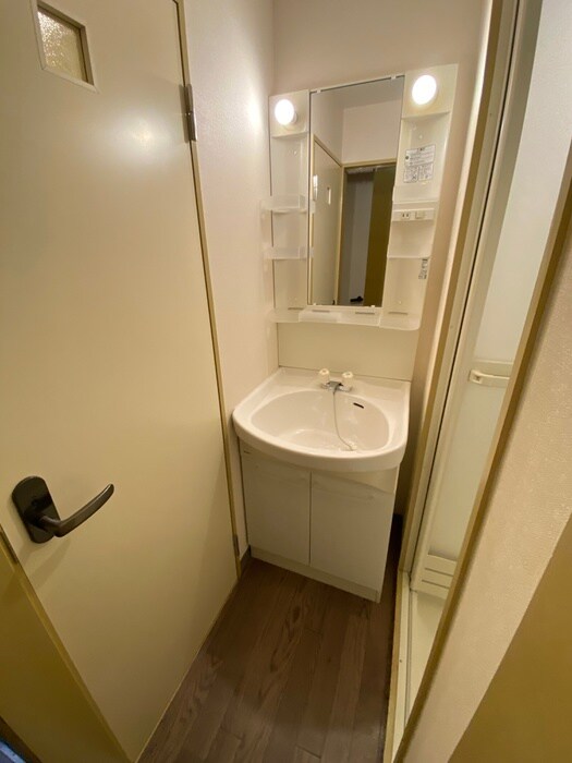 物件内観写真11　(洗面)