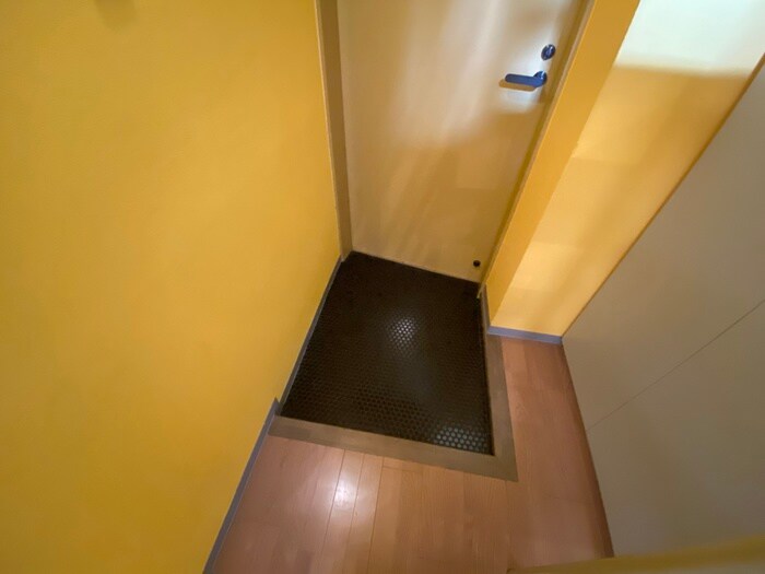 物件内観写真13　(玄関)