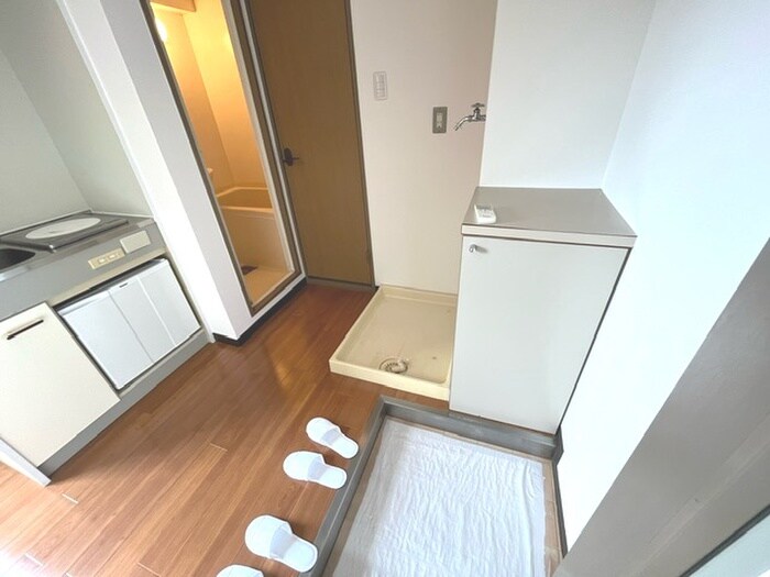 物件内観写真7　(玄関)