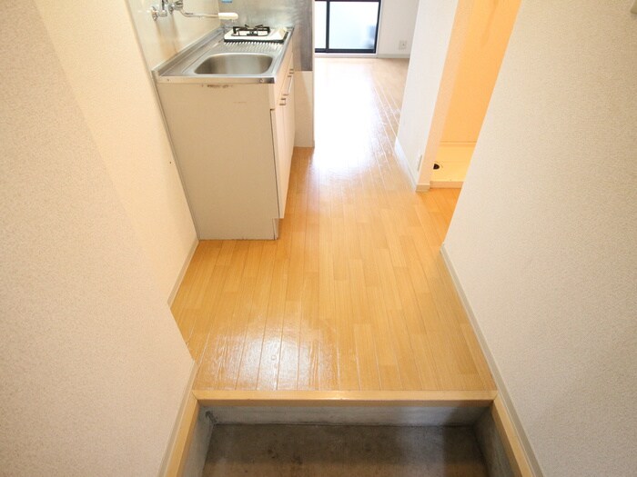 物件内観写真17　(玄関)