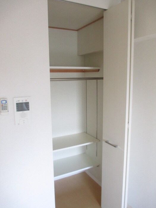 物件内観写真13　(収納)