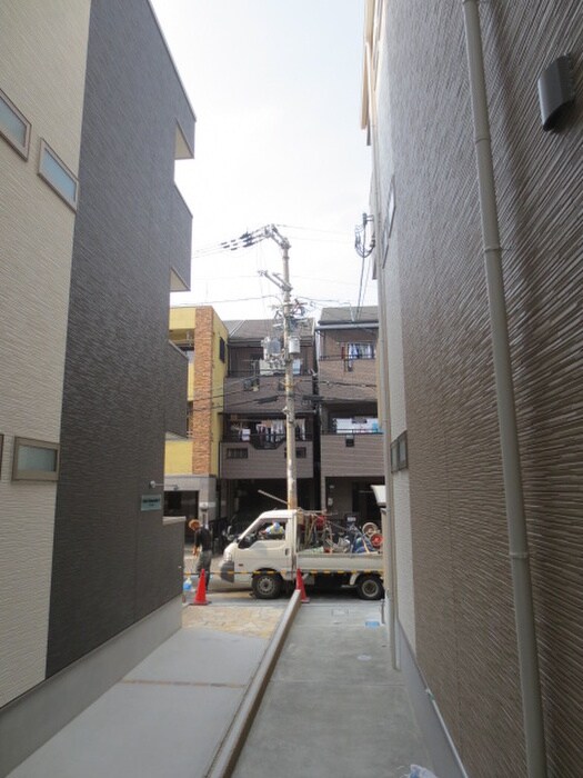 物件内観写真22　(室内からの展望)