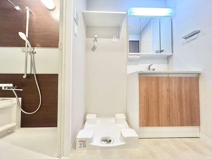 物件内観写真14　(洗濯機置場)