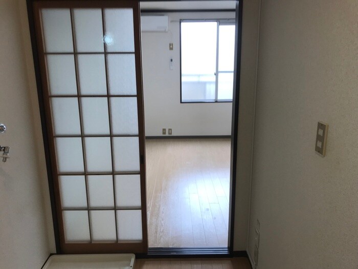 物件内観写真17　(廊下)