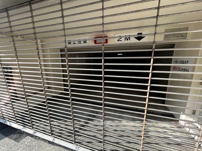 物件外観写真3　(駐車場)