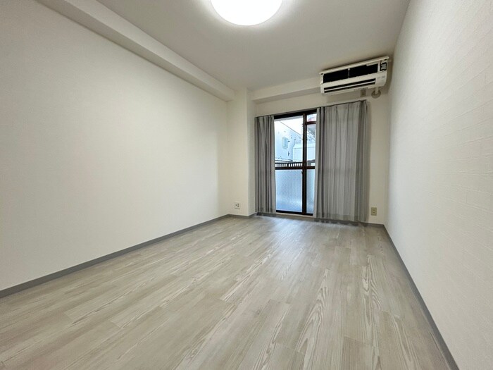 物件内観写真10　(居室)