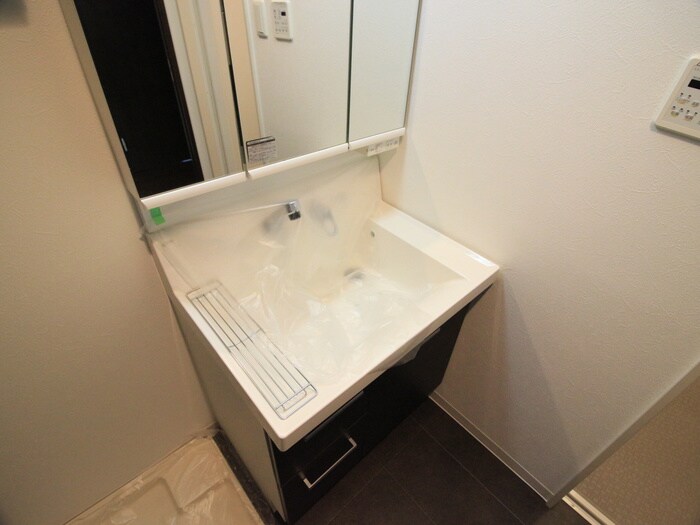 物件内観写真9　(洗面)