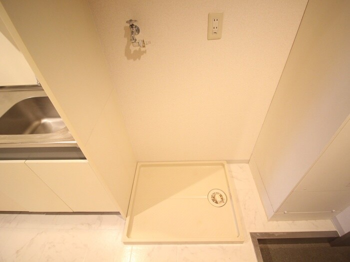 物件内観写真14　(洗濯機置場)