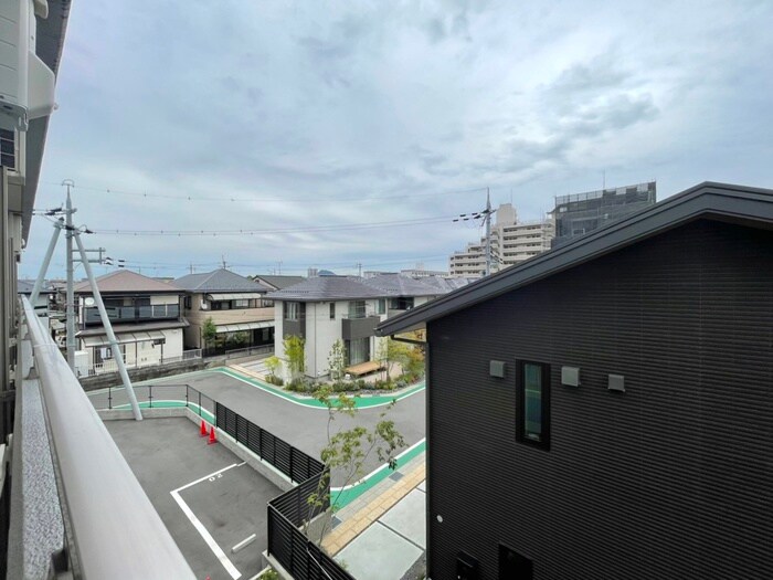 物件内観写真15　(室内からの展望)