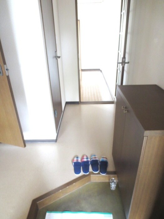 物件内観写真10　(玄関)