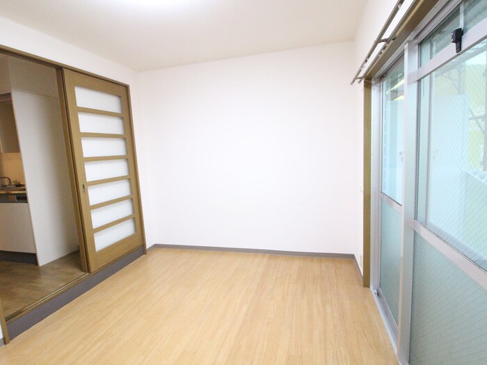 物件内観写真9　(居室)