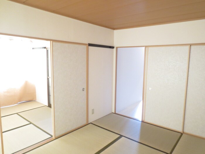 物件内観写真7　(居室)