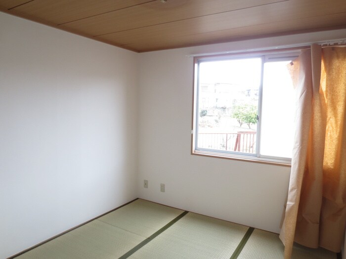 物件内観写真8　(居室)